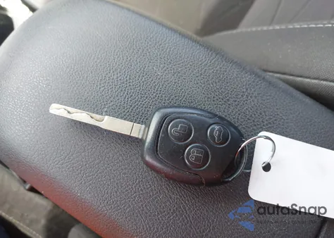 2014 Ford Fiesta Se z USA, uszkodzony, nr VIN 3FADP4BJ4EM205146